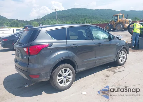2019 Ford Escape Se z USA, uszkodzony, nr VIN 1FMCU0GD9KUB88485